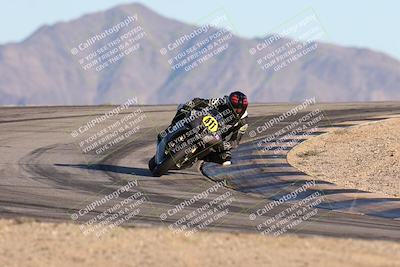 media/Dec-07-2025-CVMA (Sun) [[3e7d2de5dc]]/Race 17-Amateur Formula Middleweight/